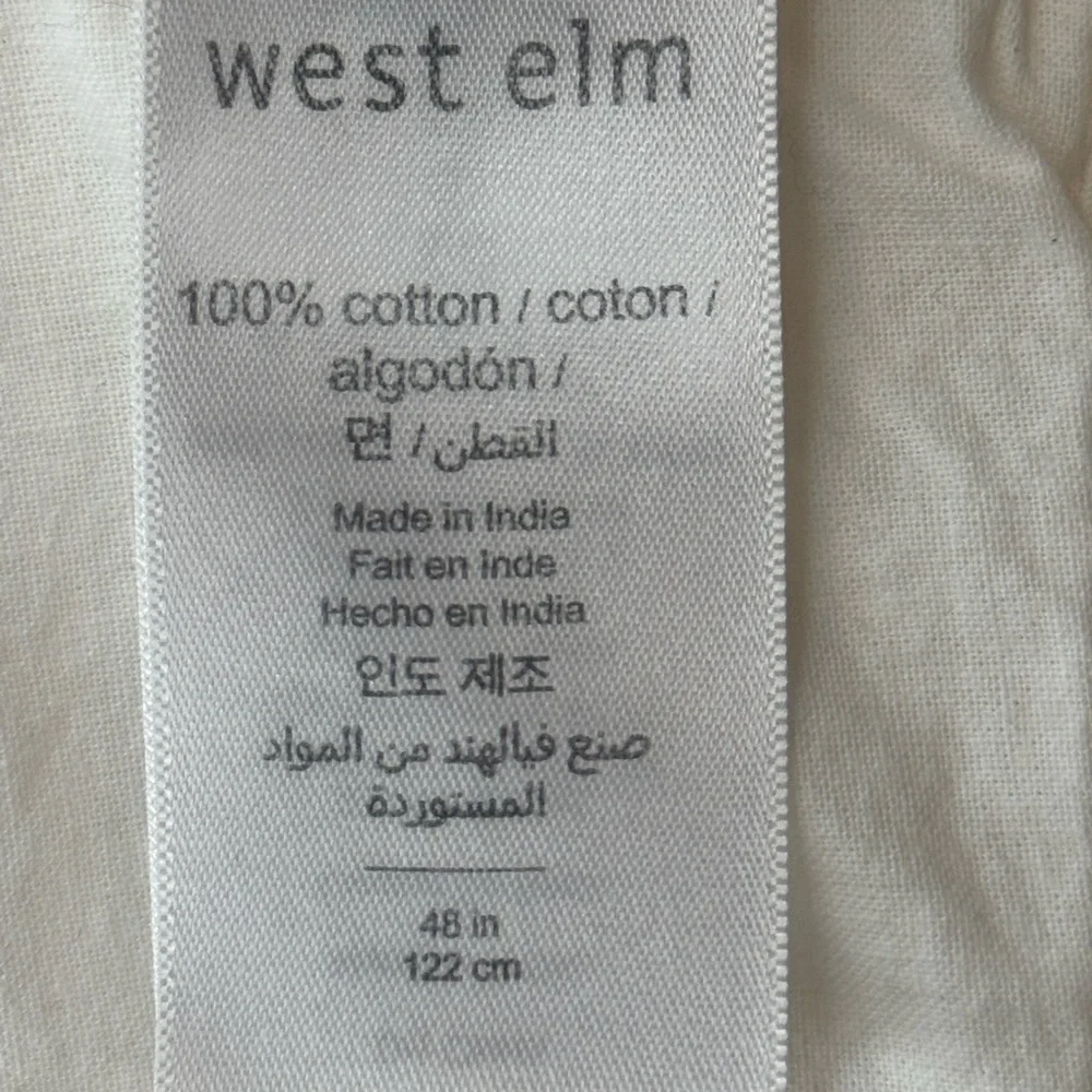 West Elm Velvet tree skirt Ivory 48‎ inch Diameter